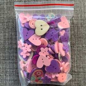 Bag of buttons - around 130 buttons per bag